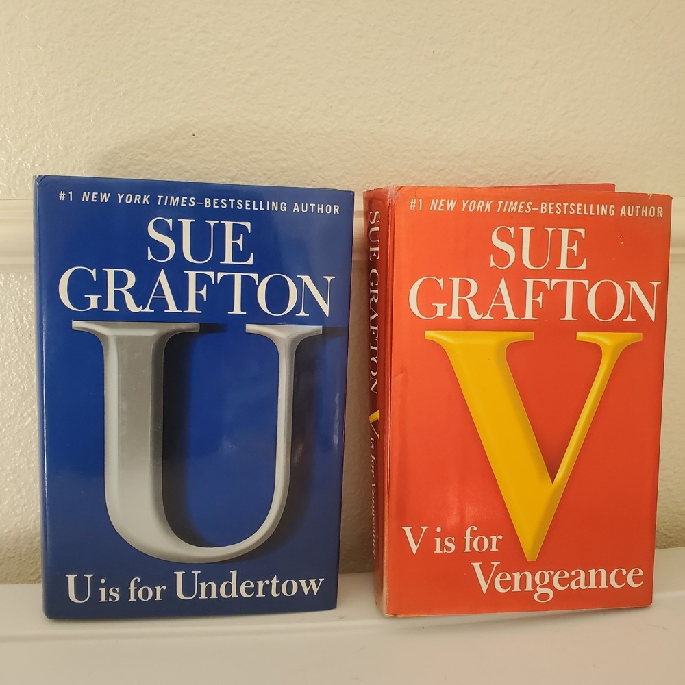 Lot of 2 Sue Grafton Books U for Undertow 2009 V for Vengeance 2011 HC DJ